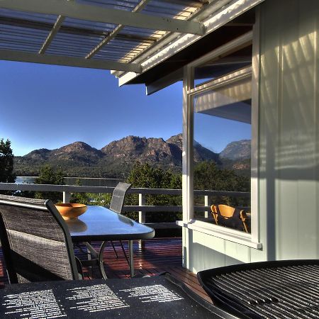 Вилла Freycinet Beachfront Retreat Коулс-Бей Экстерьер фото